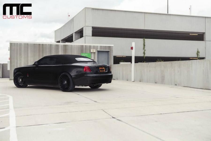  Rolls-Royce Wraith Black by MC Customs 2018 года  (фото 3 из 10)